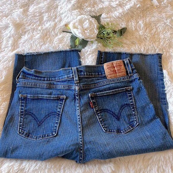 Levi’s 512 Perfectly Slimming Mid Rise Bermuda/Jort Cut Offs 12 - Picture 7 of 12